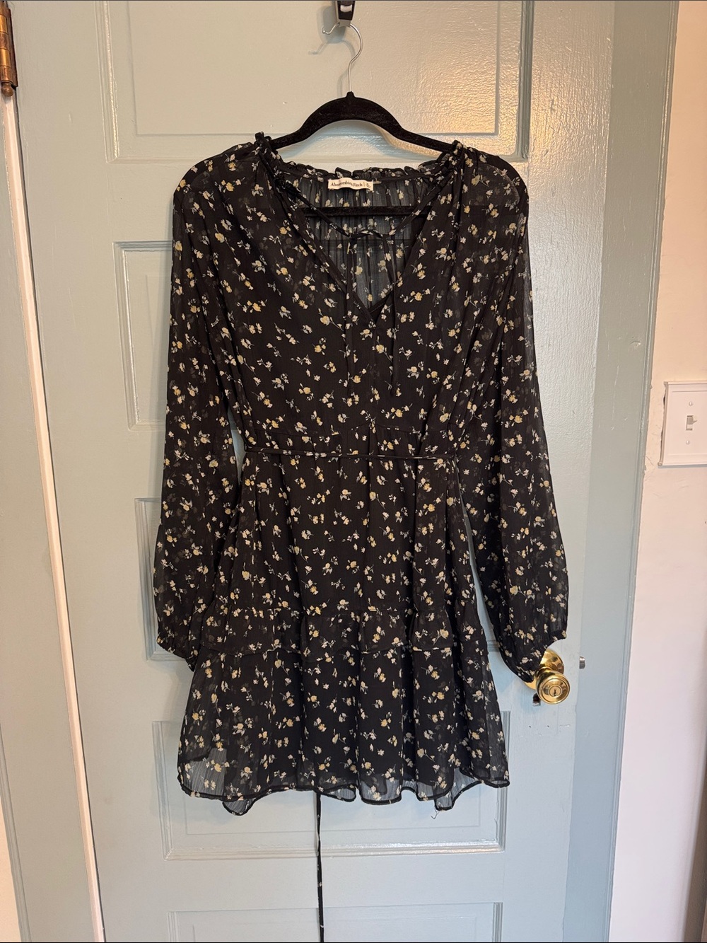 Abercrombie Black Floral Long-Sleeve Tiered Mini Dress